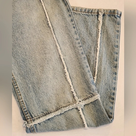 || REVICE DENIM || The Graduate Hustler, light rinse, raw seams, bootcut - Picture 5 of 8